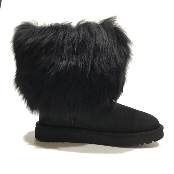 UGG MONGOLIAN CLASSIC SHORT SHEEPSKIN CUFF BOOTS -BLACK SUEDE -WOMENS US 7 -NEW - Picture 2 of 8